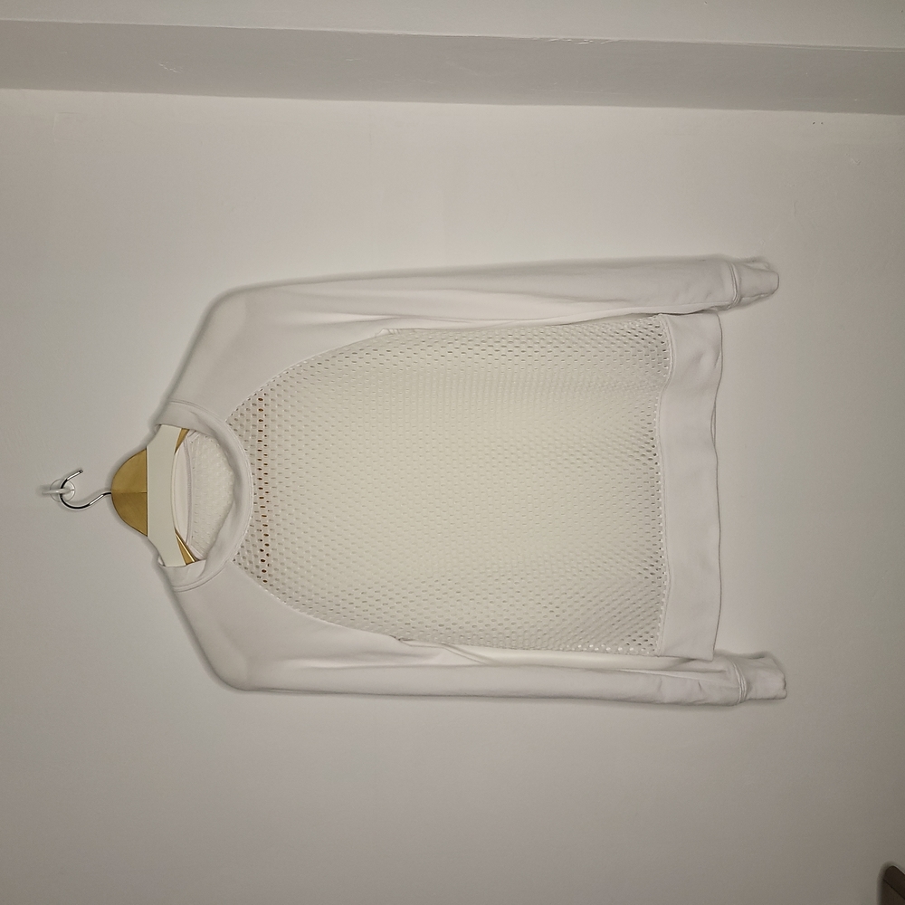 Alo  white sweater . Size XS.